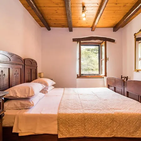 Nice Home In Kosinozici With Wifi * Kosinozici