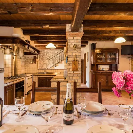 בית נופש Awesome In With Kitchen