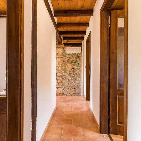 בית נופש Awesome In With Kitchen *