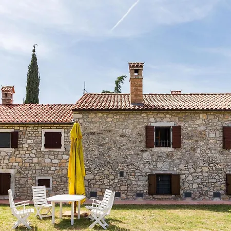 בית נופש Awesome In With Kitchen *